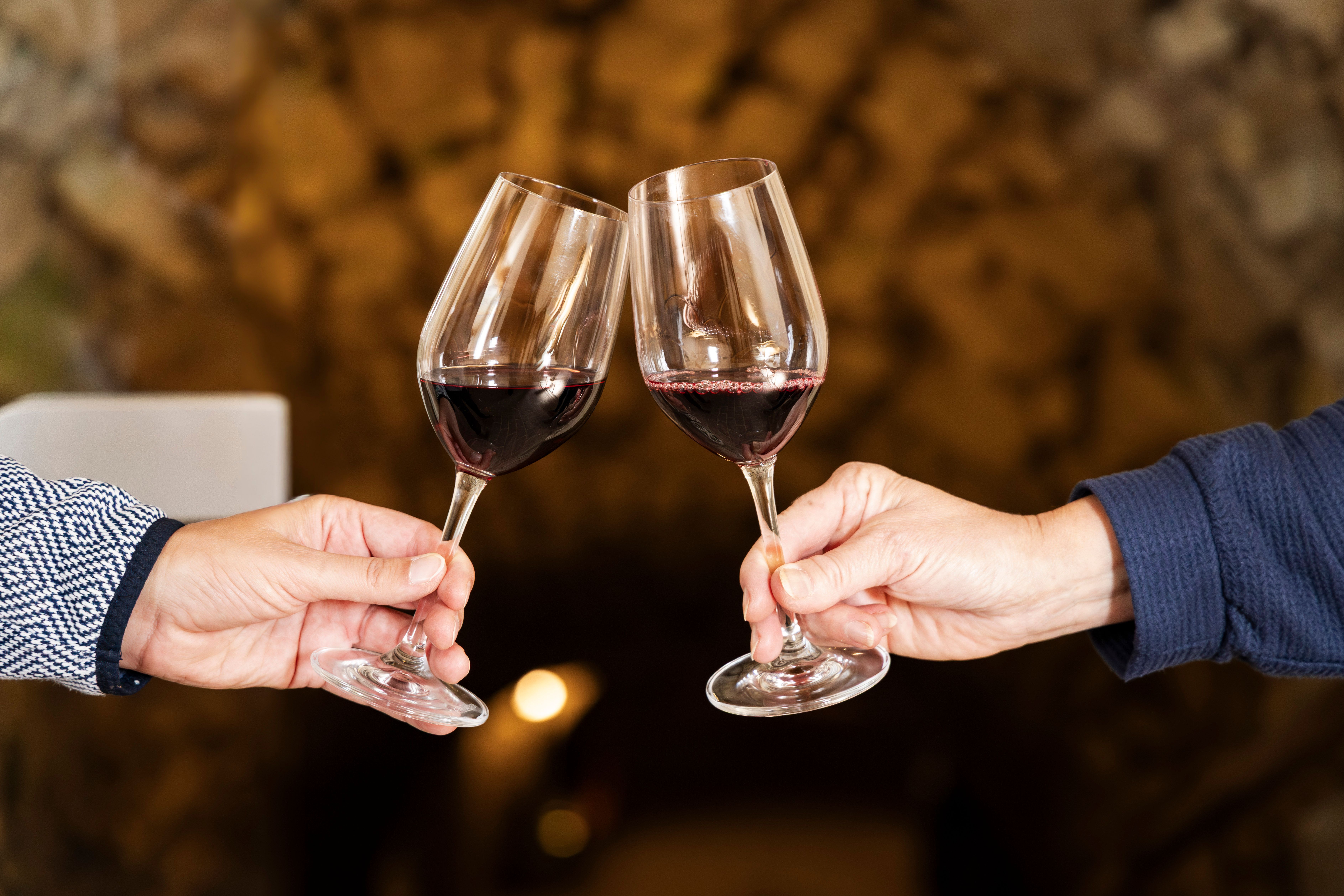 Zwei Rotweingläser
