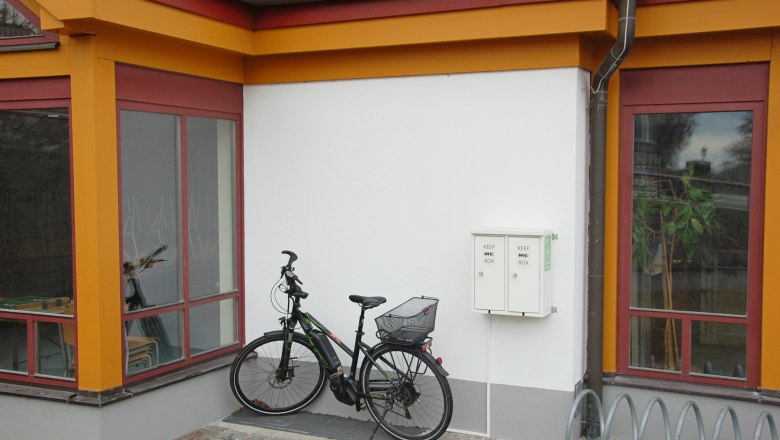 e-Bike Ladestation beim Kultursaal, &copy; Wolfgang Mayrhofer