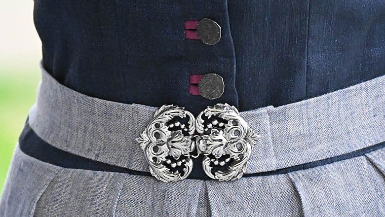 Von Christa Steinauer entworfen: Die junge Eisenstra&szlig;e-Tracht, &copy; www.eisenstrasse.info