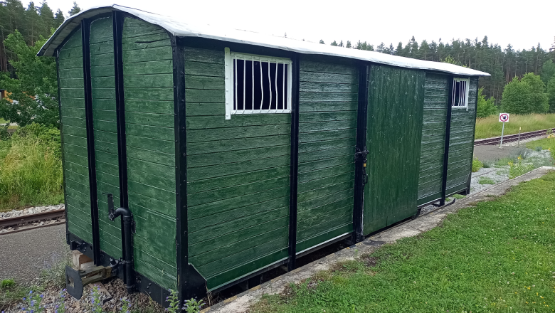 Waggon auf der Gr&uuml;nfl&auml;che, &copy; Anita Kelih