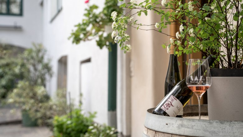 Weingut Familie Schuster, © Agnes Winkler Innenhof Weingut Schuster