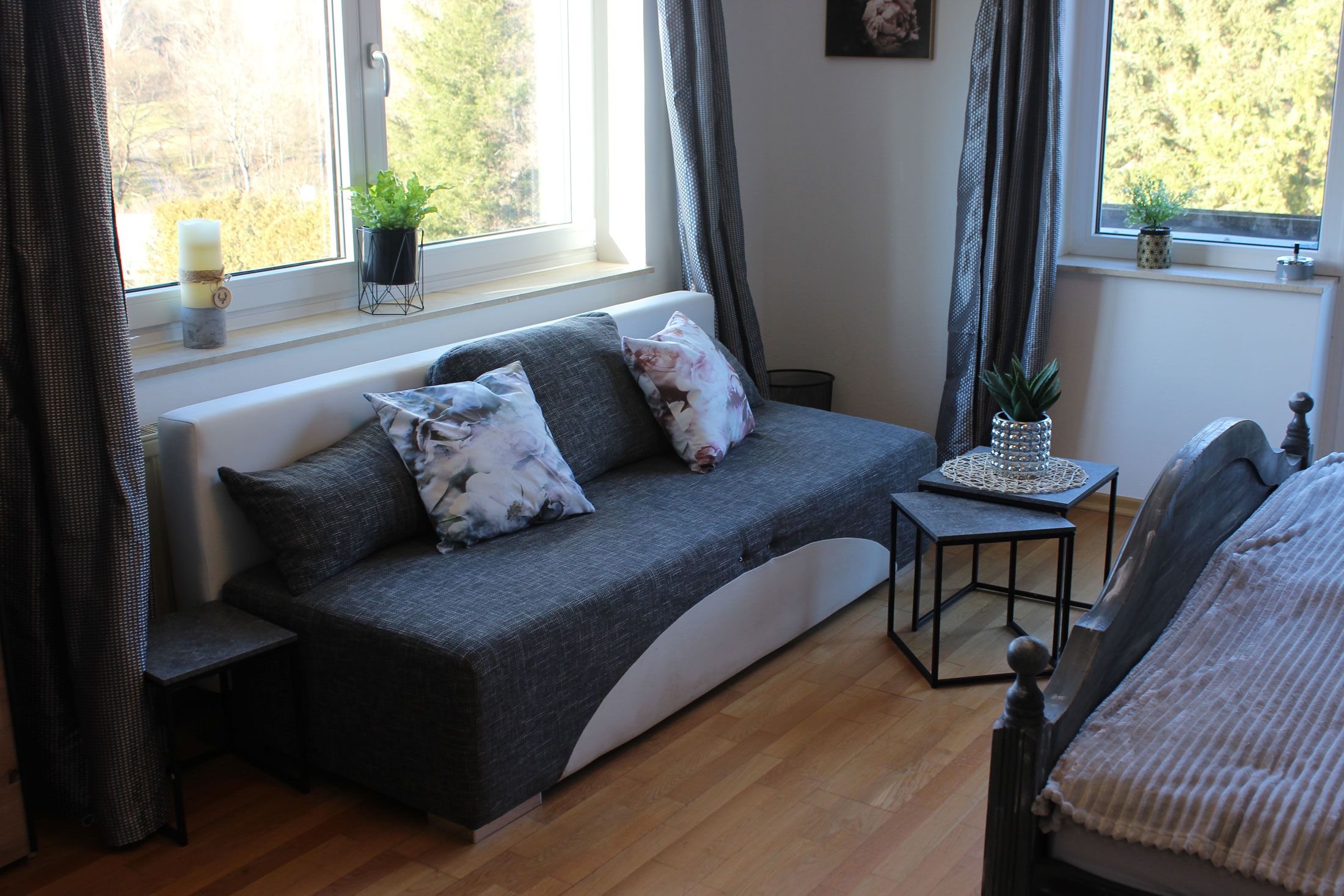Rosenapartment - Sofa