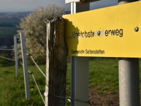 Beschilderung am Mostobstwanderweg, © Marktgemeinde Seitenstetten