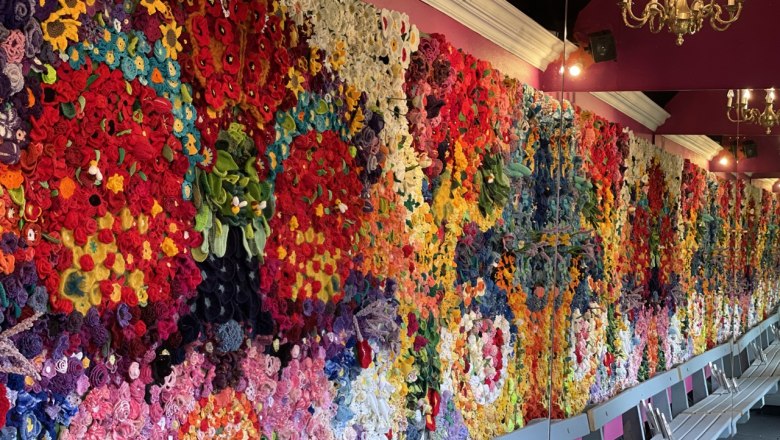 Häkelblumengemälde, &copy; Anna Walter