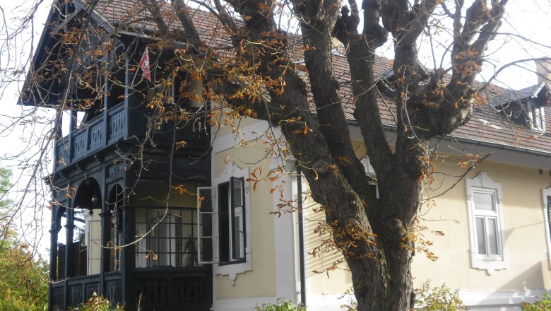 Haus Daphna im Herbst, &copy; Thomas R&uuml;bner
