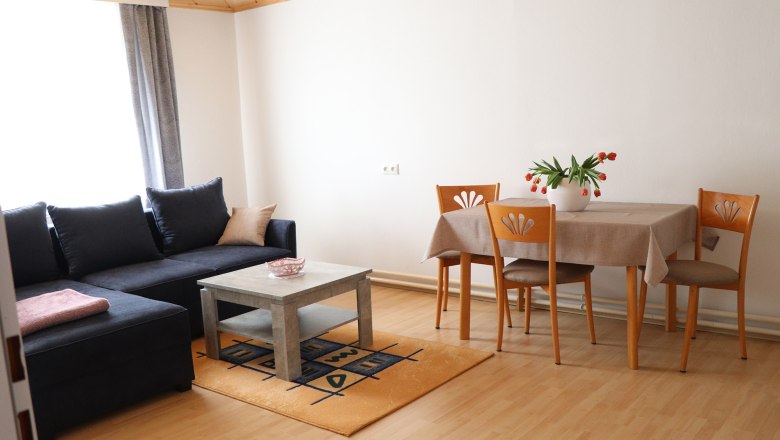 Wohn-/Esszimmer, © Ferienwohnung Libelle Wohn-/Esszimmer, © Ferienwohnung Libelle