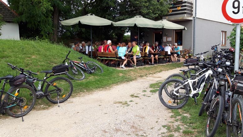 Raststation, &copy; Wortha und Bauer