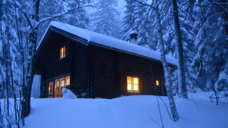 Ferienhaus Hochalm im Winter, &copy; Fam. Heigl