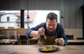 N&auml;hrer Gasthaus, &copy; robert herbst