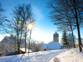 Schloss im Winter, &copy; Johannes Hei&szlig;enberger