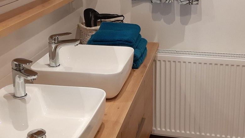 Badezimmer, &copy; Ferienwohnung Libelle