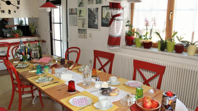 Fruehstueckstisch, &copy; G&uuml;nter Kytka