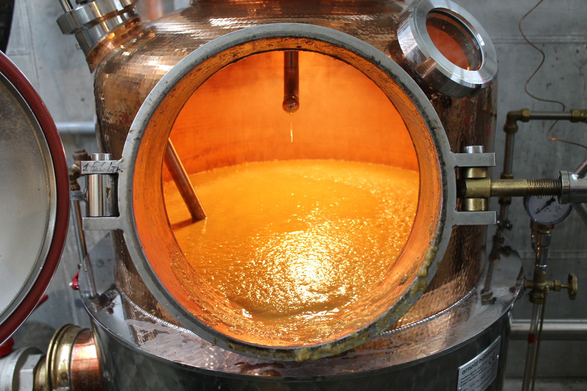 Brennkessel in einer Destillerie