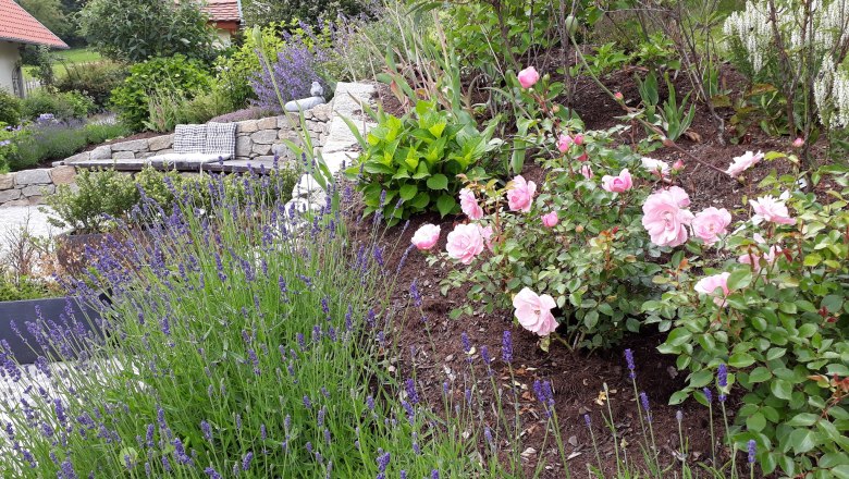 Gemütliche Plätze im Garten genießen.., © Familie Rosinger