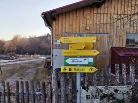 Wegweiser Gabelung Außeraigen, © Wiener Alpen in Niederösterreich - Wechsel