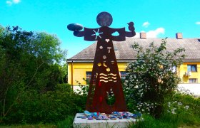 Die Franziskusstatue am Uferweg in Bad Erlach, © Johann Weik