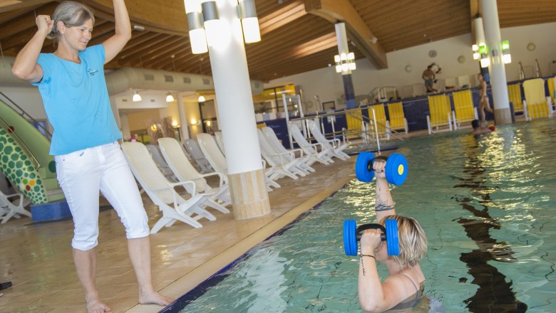 Sanfte Unterwasserheilgymnastik im angeschlossenem Ybbstaler Solebad, © Emotion Therapiezentrum GmbH