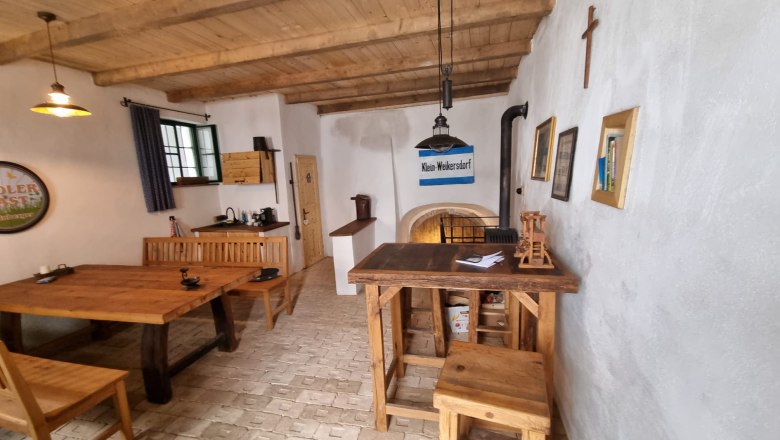 Rasten auch im Keller m&ouml;glich, &copy; Radlerrast Kleinweikersdorf