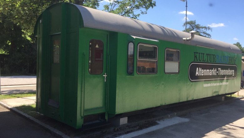 Gr&uuml;ner Gep&auml;ckwagen, &copy; M. Schorn