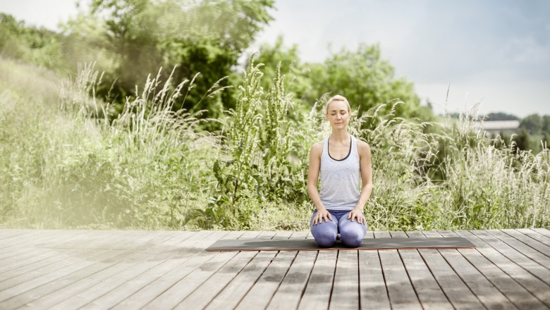Yoga, &copy; Andreas Balon