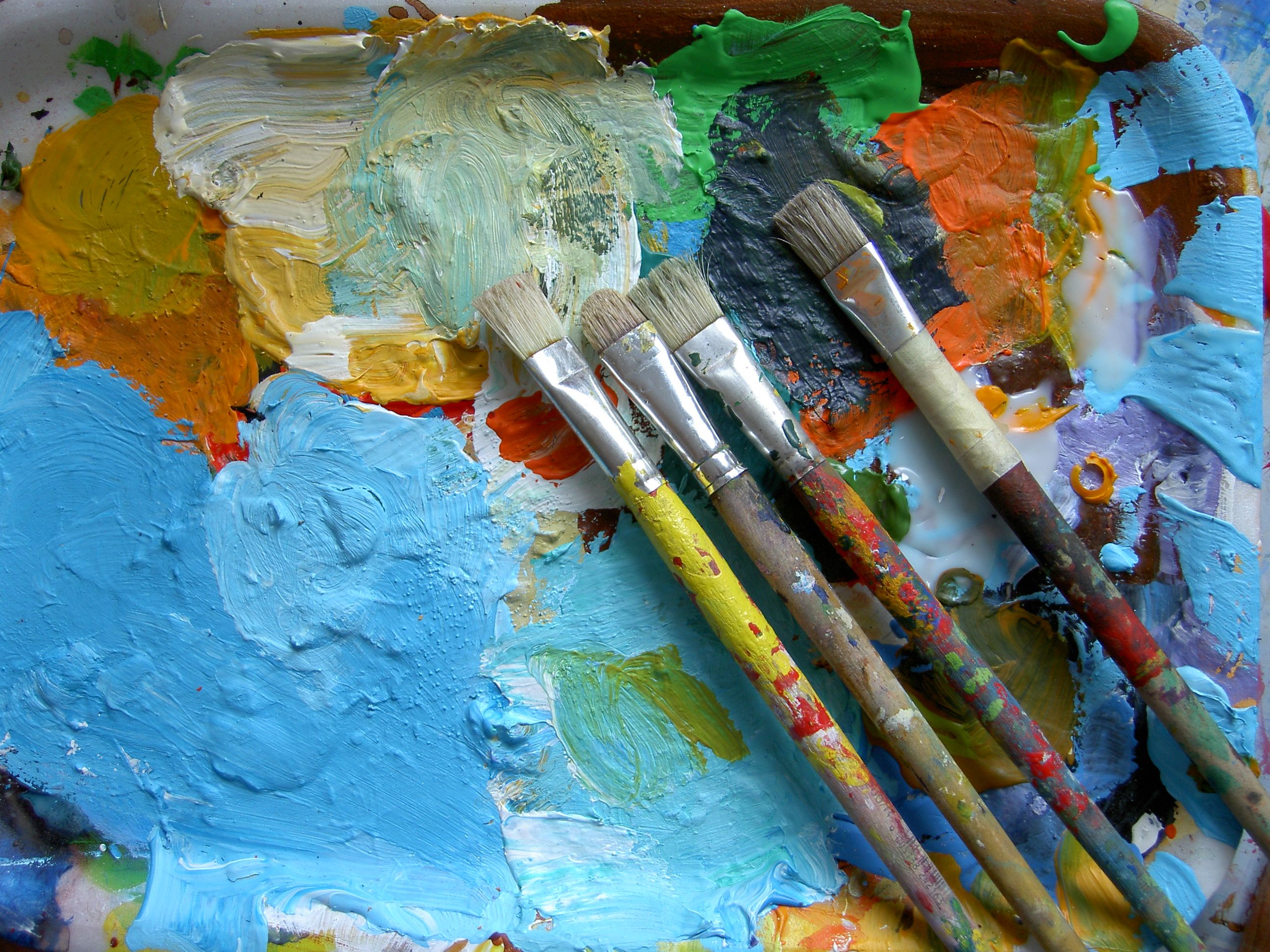 Pinsel und Farben