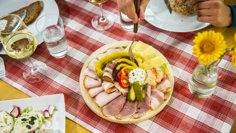 Heurigenjause, &copy; POV / Robert Herbst