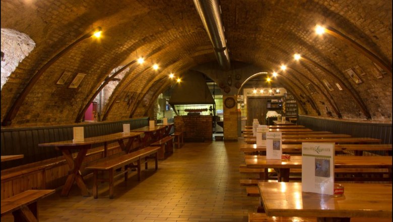 Grillhendl Heuriger, &copy; Familie List