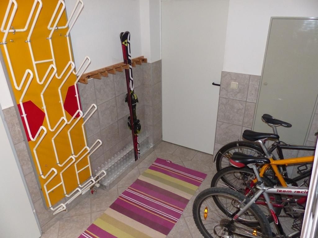 Fahrrad- und Skikeller