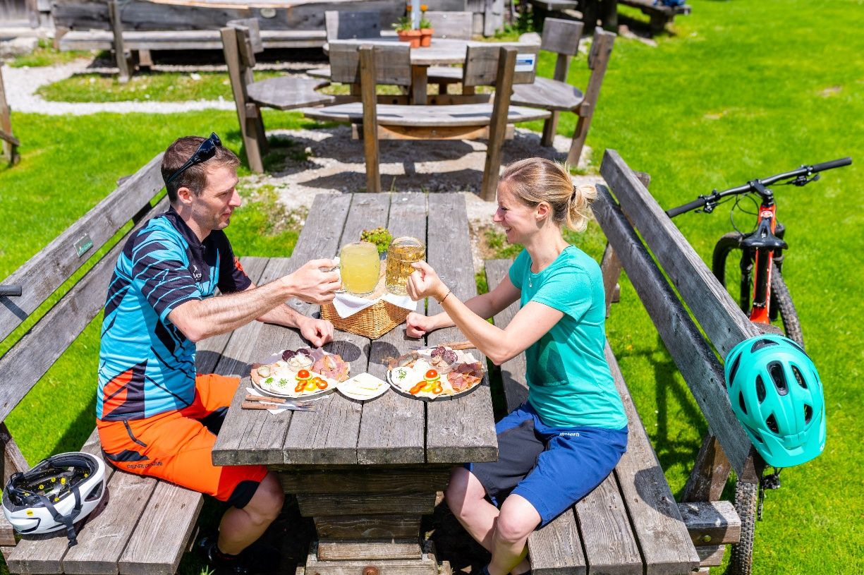 Almen E-Bike Tour zur Kitzhütte und Siebenhütten-Alm
