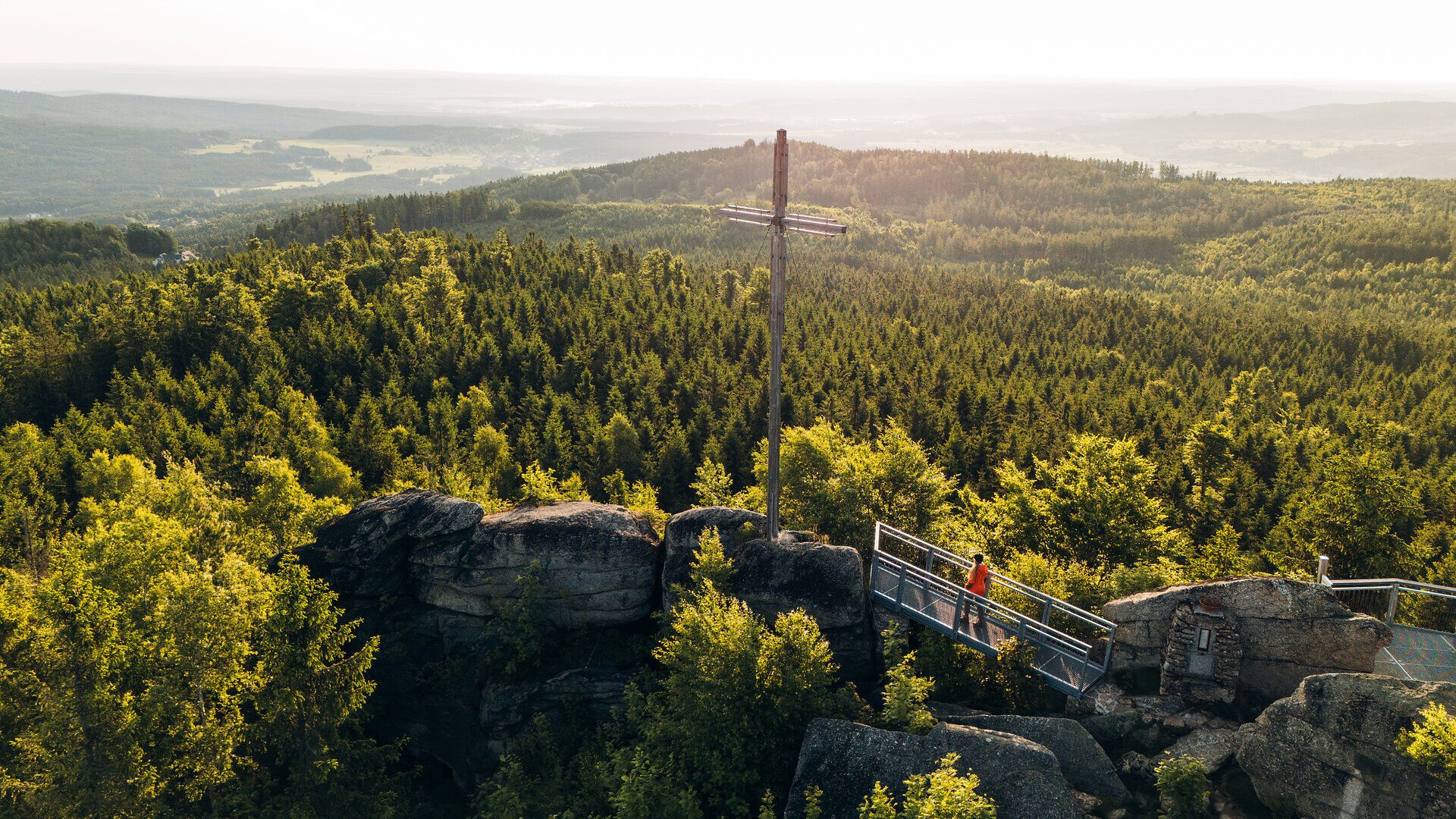 Nebelstein Ausblick, Landschaft, Kreuz, Thayatalweg 630, Zusatzetappe Weg entlang der Lainsitz