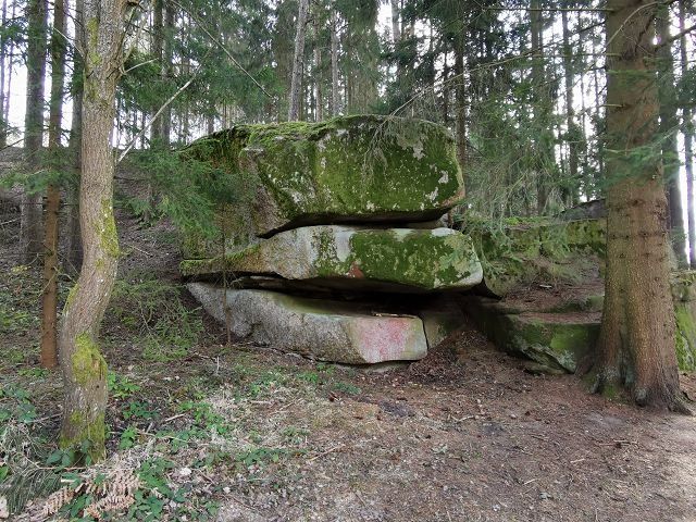 Steinformation Otto Francke Gasse