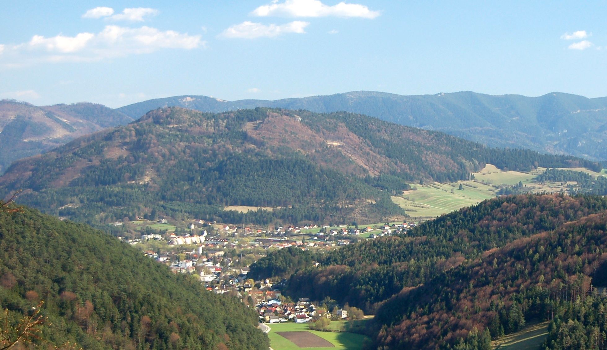 Blick auf Pernitz und den Großen Kitzberg