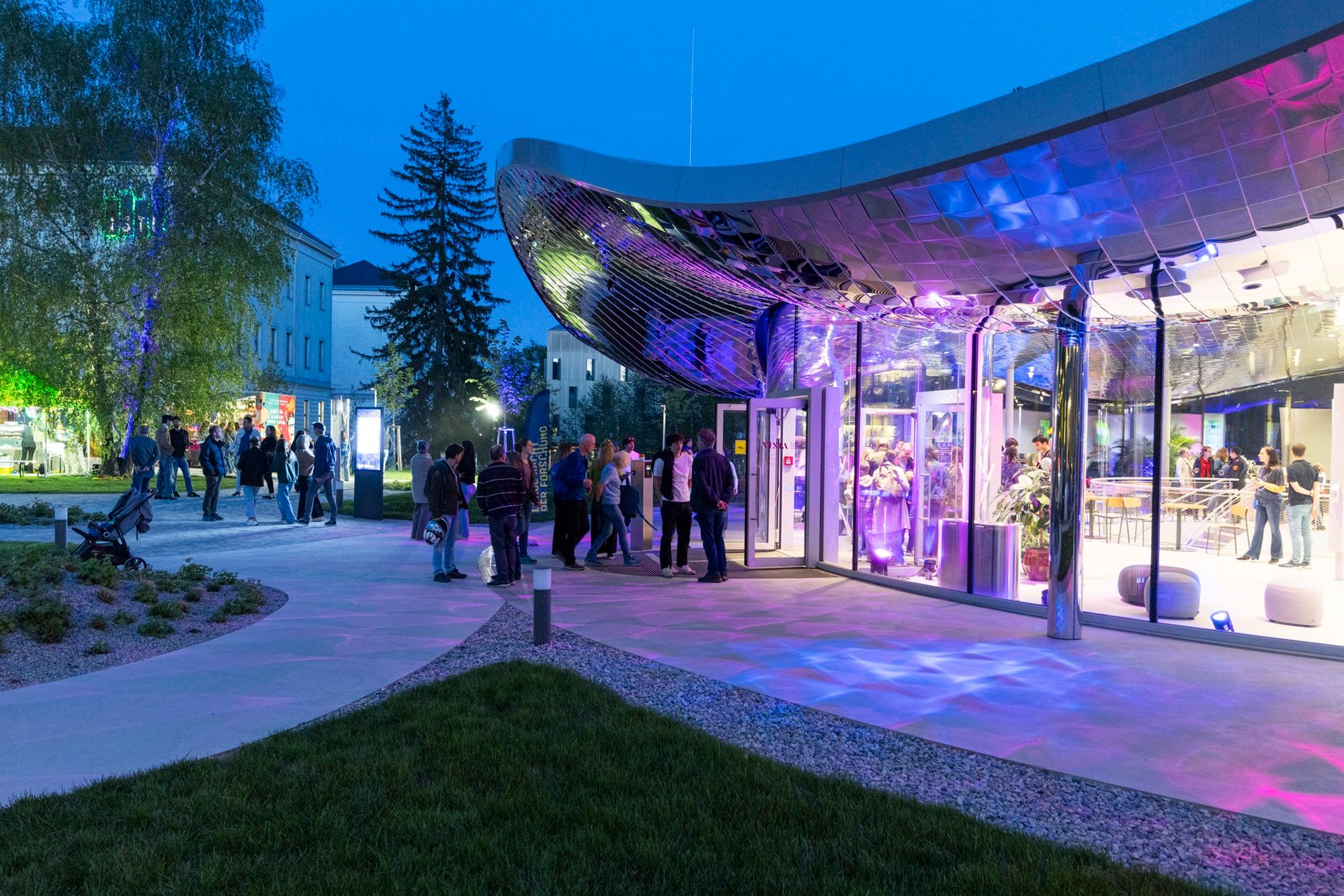 Eingangsbereich des Institute of Science and Technology in Klosterneuburg