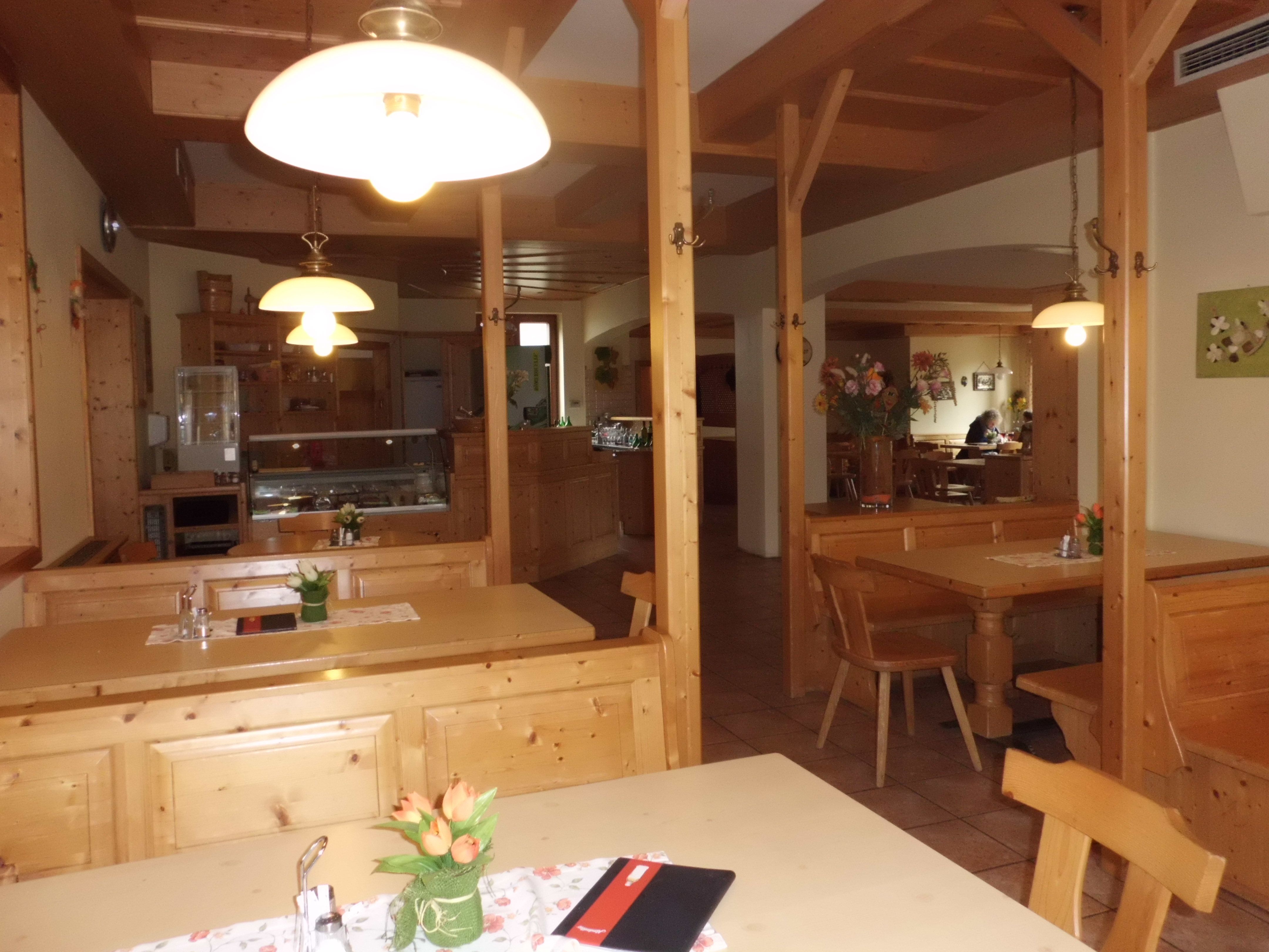 Nichtraucherbereich und kaltes Buffet