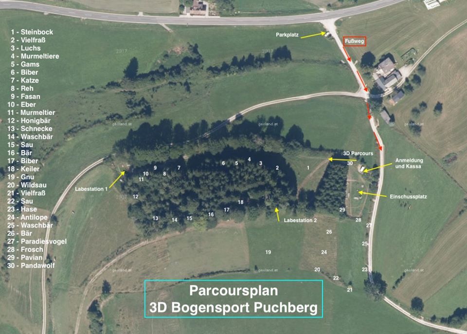 Luftbild eines 3D-Bogenparcours in Puchberg mit nummerierten Zielen und Wegbeschreibung.