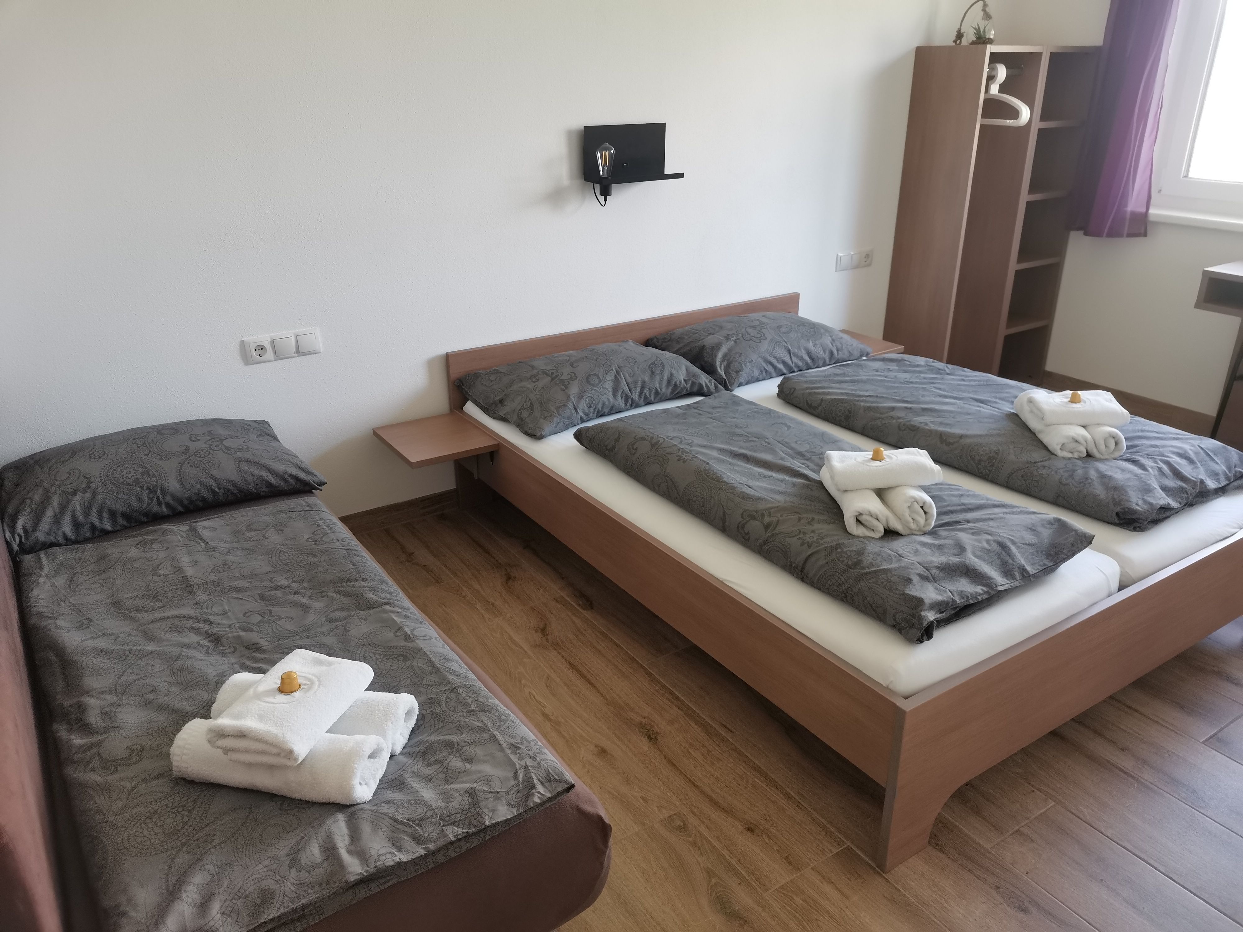 Dreibettzimmer