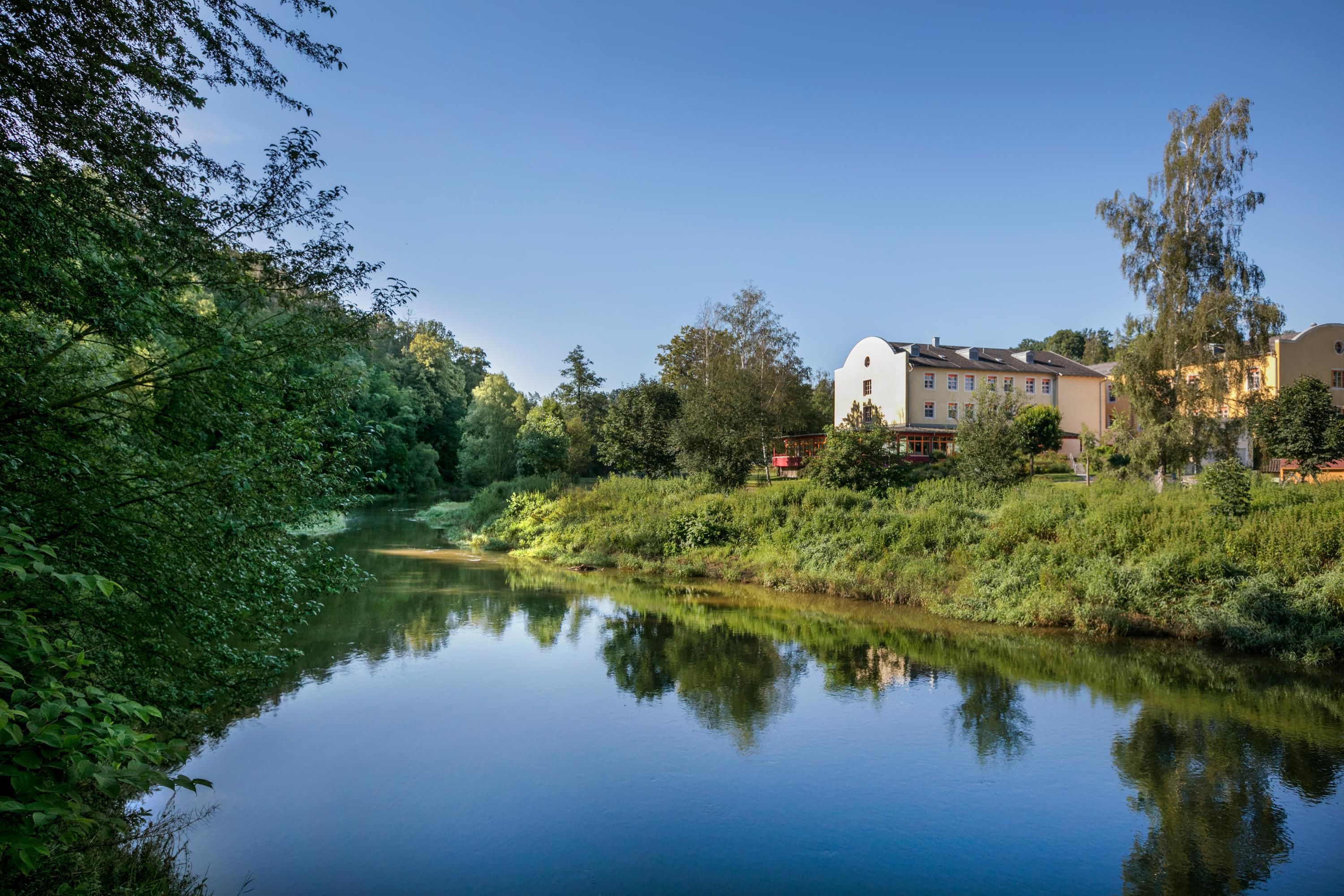 aussenansicht_jufa-hotel-waldviertel_natur(1)