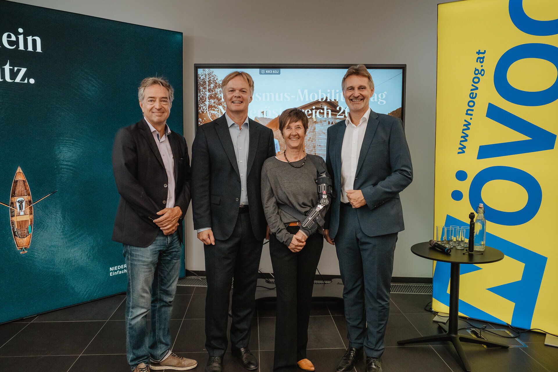 Gruppenfoto beim Tourismus-Mobilitätstag Niederösterreich 2026 in St. Pölten mit Christian Weinberger, Michael Duscher, Brigitte Hainzer und Wolfgang Schroll.