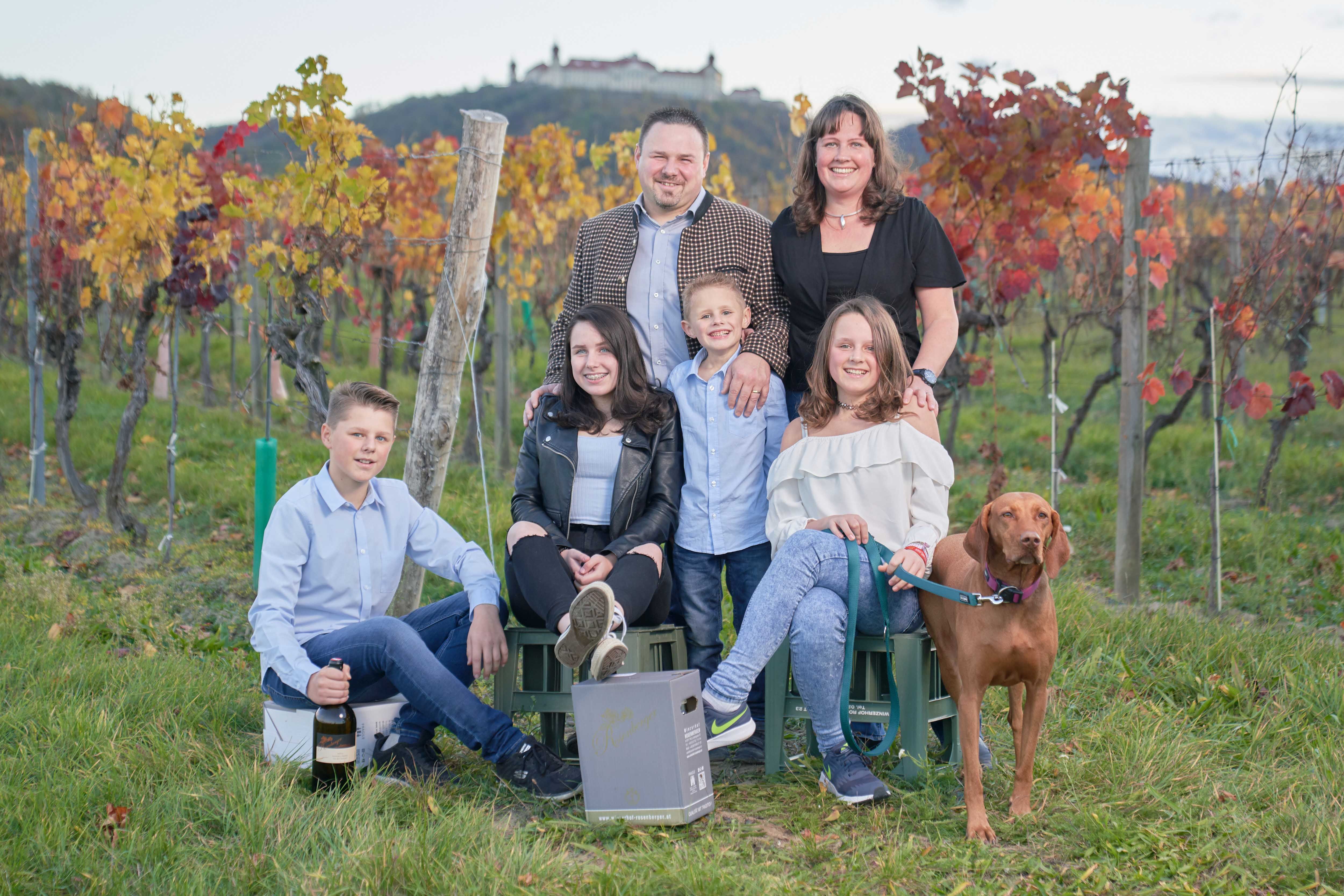 Familie Rosenberger im Weingarten