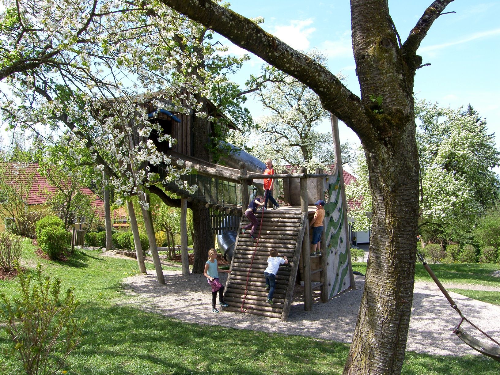 Spaß am Spielplatz für die Kleinen