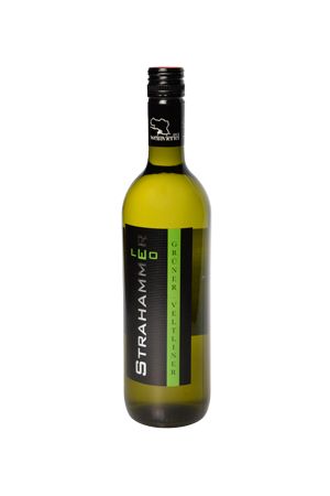Flasche Grüner Veltliner Wein von Strahammer.