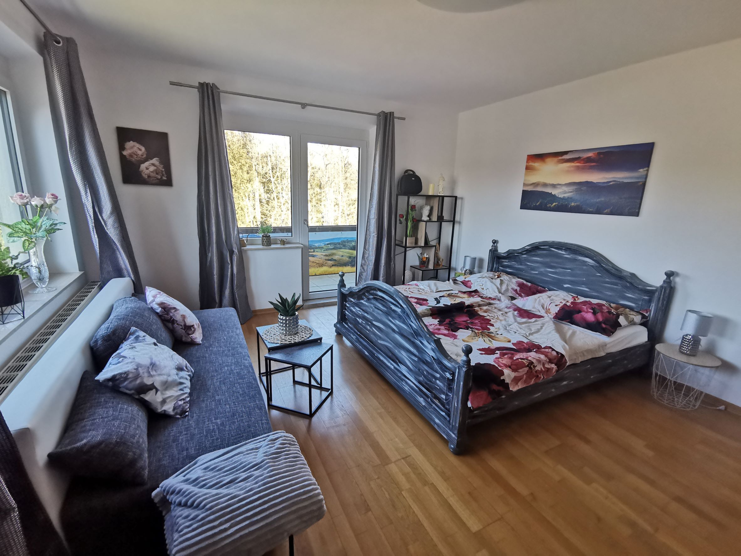 Rosenapartment - Wohn-Schlafbereich
