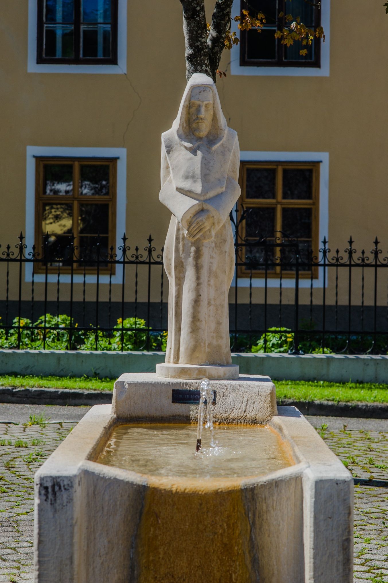 Dorfbrunnen in Lackenhof