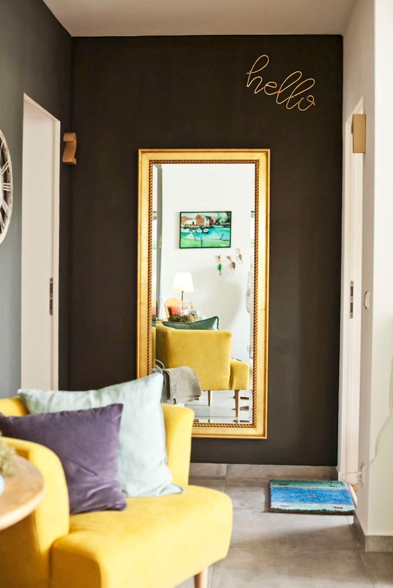 Spiegel im Vorzimmer im 5er-Haus, Rohrau 