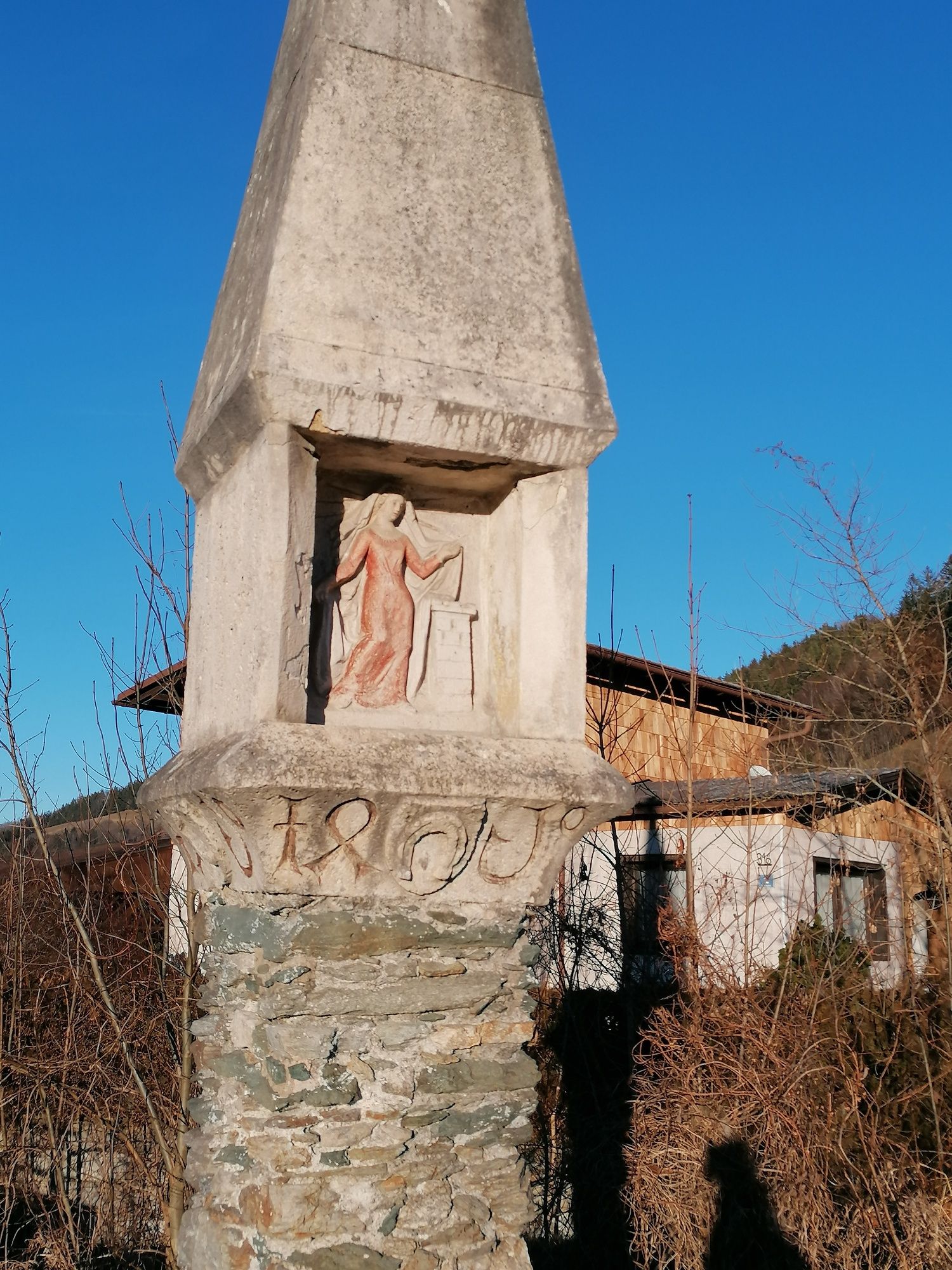 Steinrelief Madonna