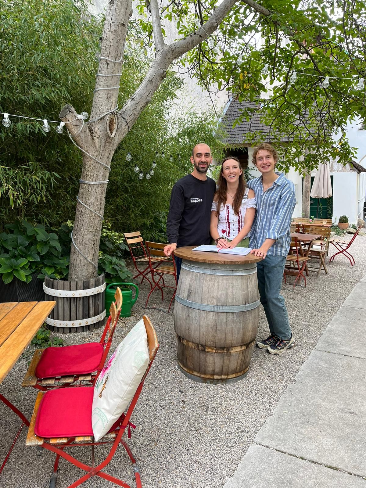 Gastgarten mit Team