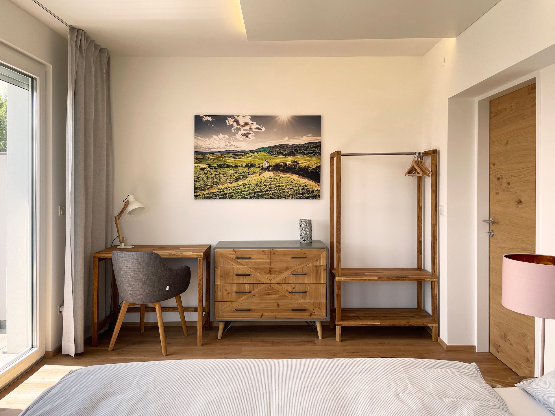 Schlafzimmer 1