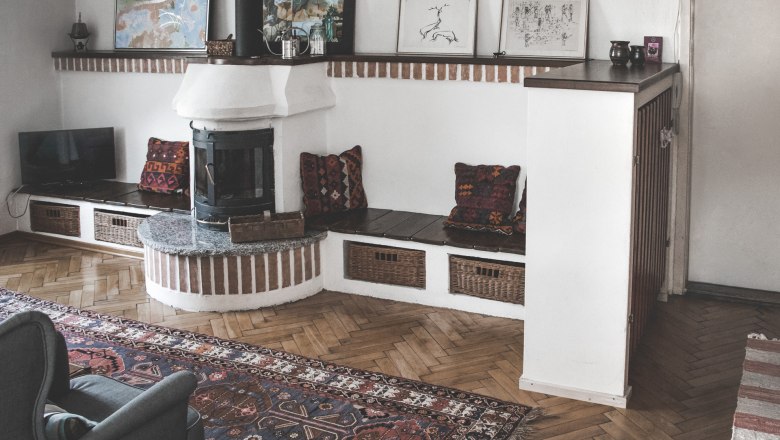 Wohnzimmer mit offenem Kamin, &copy; Philip Baumgartner