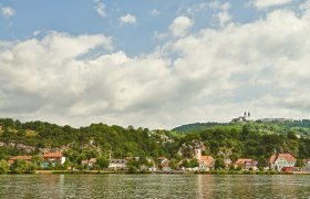Blick Richtung Marbach an der Donau - im Hintergrund Maria Taferl, &copy; Donau Nieder&ouml;sterreich / Klaus Engelmayer