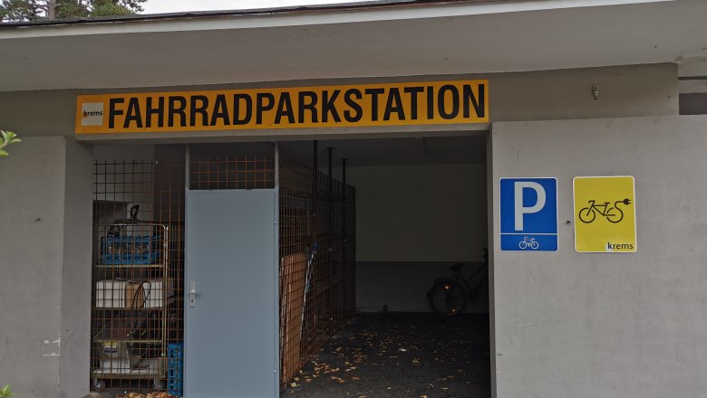 E-Ladestation beim Stadtpark Nähe "Marie im Park", © Donau NÖ Tourismus BF